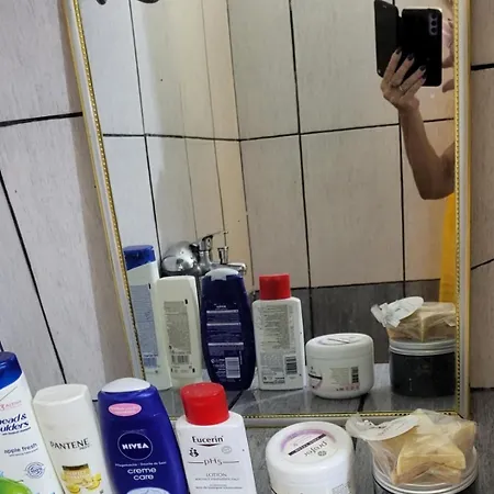 Ana *